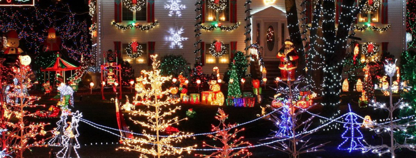 Spreading Outdoor Holiday Joy: Easy Christmas Yard Decoration Tips