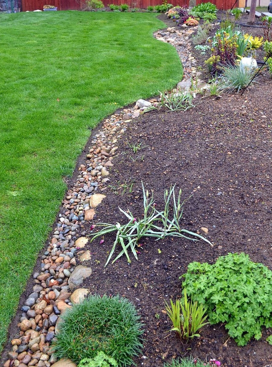 How-River-Rock-Bark-Mulch-and-Edging-Can-Affordably-Enhance-Your-Propertys-Appeal