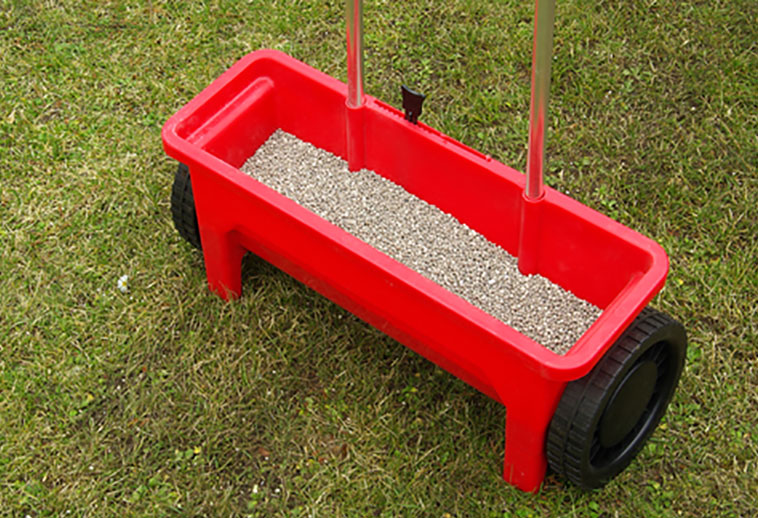 Streuwagen, fertilizing tool 01